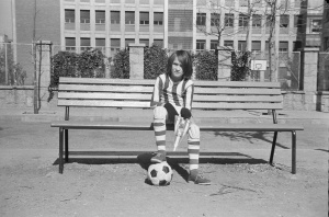 1975 Javier aficionado al fútbol